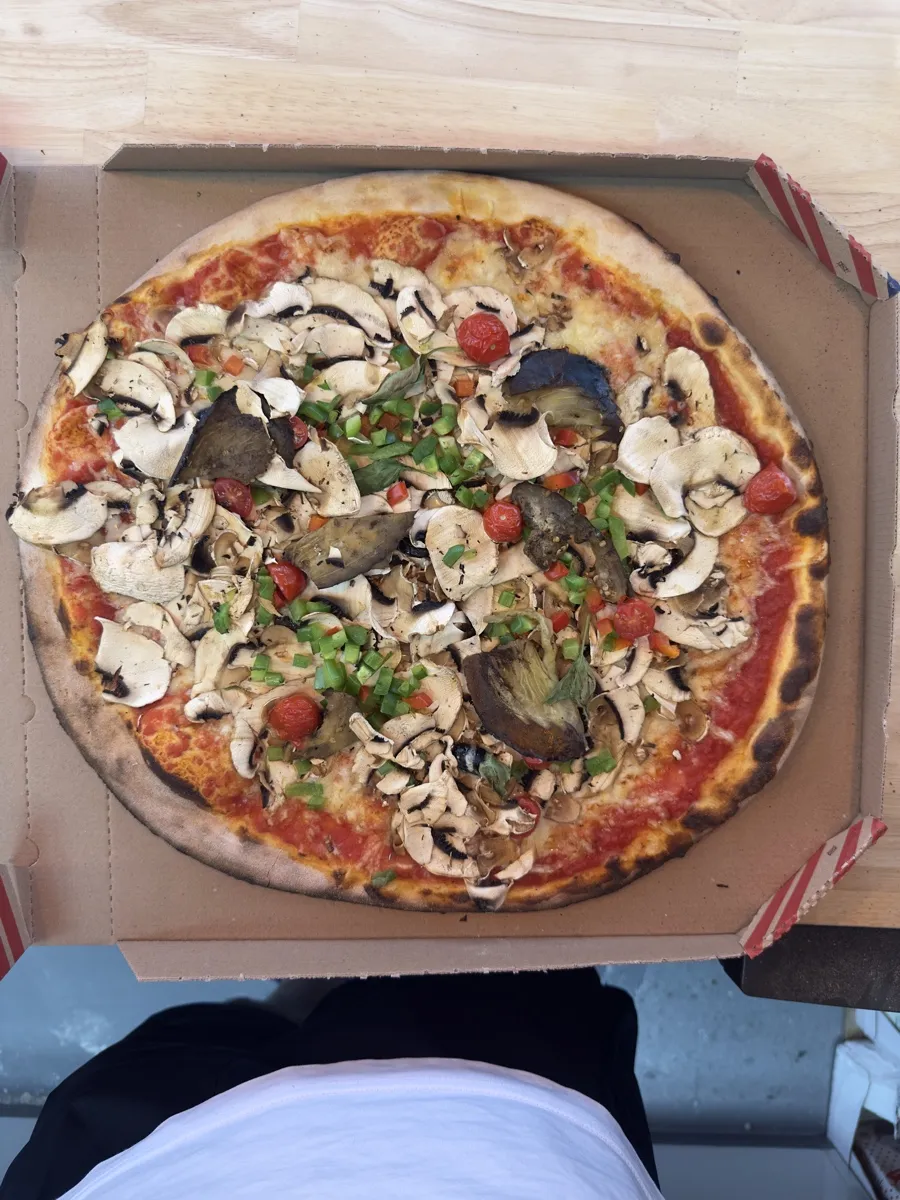 Pizza Végétarienne au four à bois